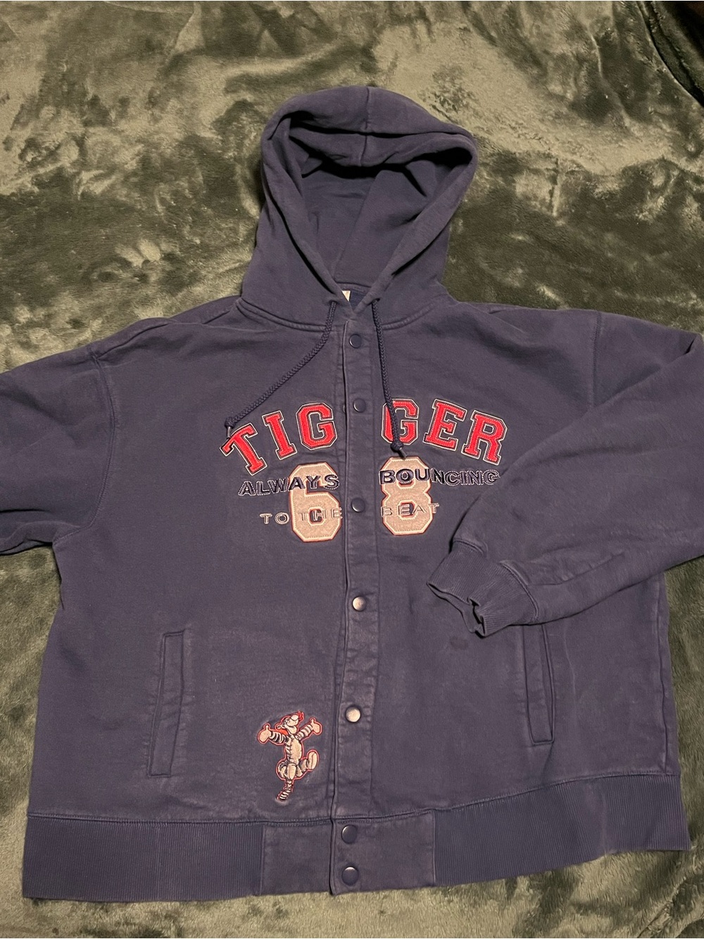 Vintage Disney navy blue Tigger Buttom up Hoodie Size L